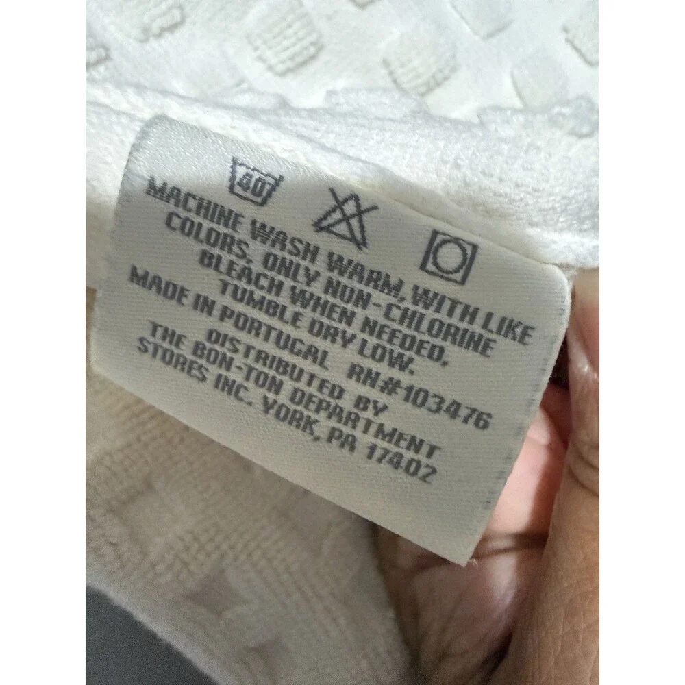 Karen Neuburger KN Luxury Home Bath Towel Ivory Textured 52 x 26 NWOT Portugal